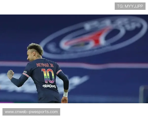 巴黎圣日耳曼绝杀展现冠军韧性，少一人作战逆转